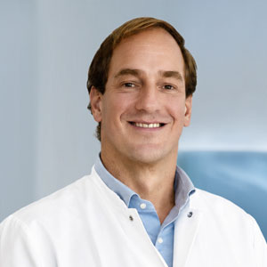 Dr. Simperl